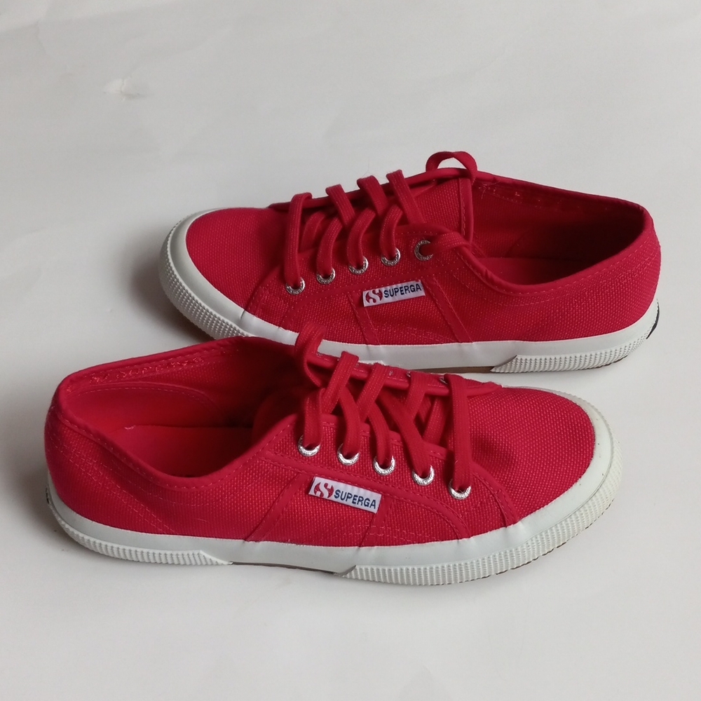 NWOT SUPERGA SNEAKERS - Picture 2 of 6